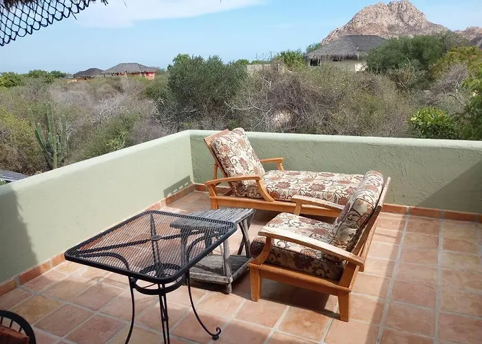 Casa Pajaros - Private 2-story Villa *